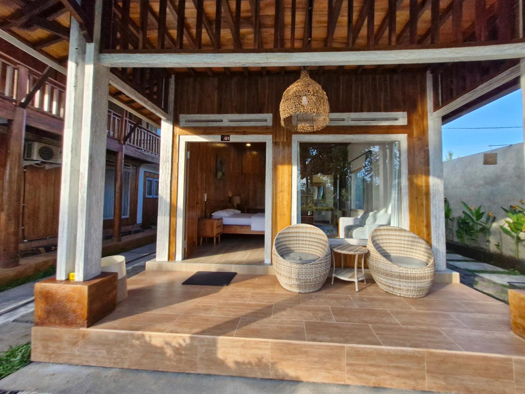 Peraja Bungalows Loyok Sangyang Room photo
